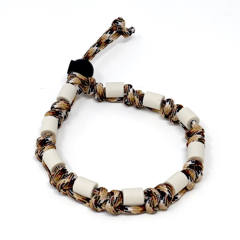 Halsband mit EM-Keramik zum Schutz vor Zecken für Hunde in der Farbe Braun